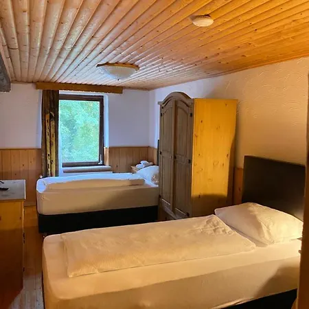 Otel Altes Faehrhaus Duisburg