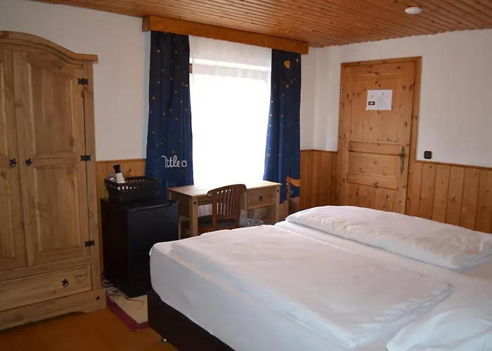 Hotel Altes Faehrhaus Duisburgo